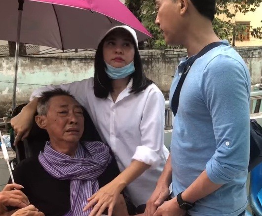 Showbiz 19/4: Mai Phương có dấu hiệu kháng thuốc ảnh 1