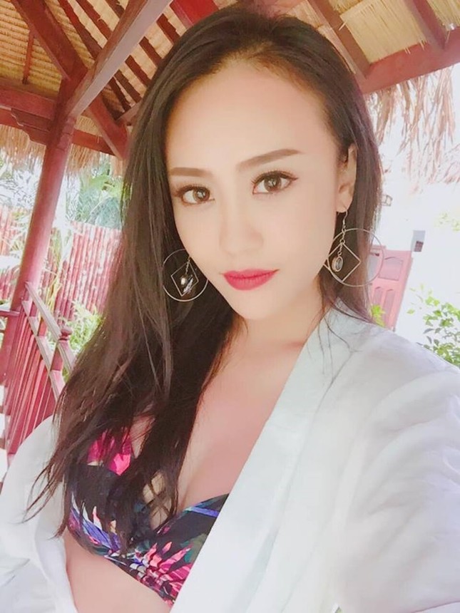 Tạo dáng khêu gợi trên HTV: Góc quay trông như chúng tôi đang làm 'ngành' ảnh 4