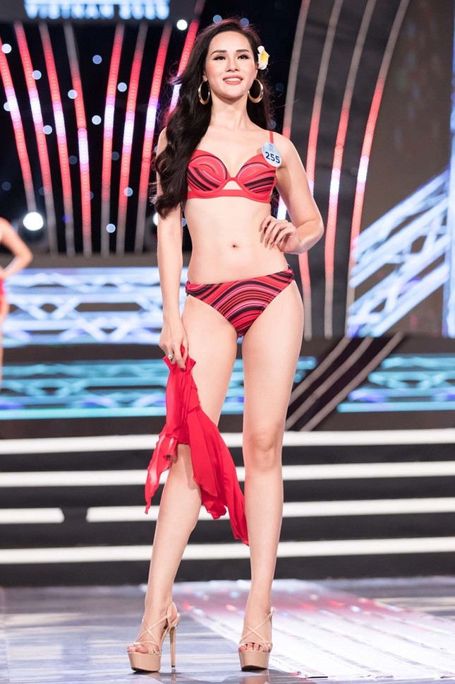 Showbiz 8/7: Phát thanh viên của đài SBS bị bắt khi chụp lén dưới váy phụ nữ ảnh 3