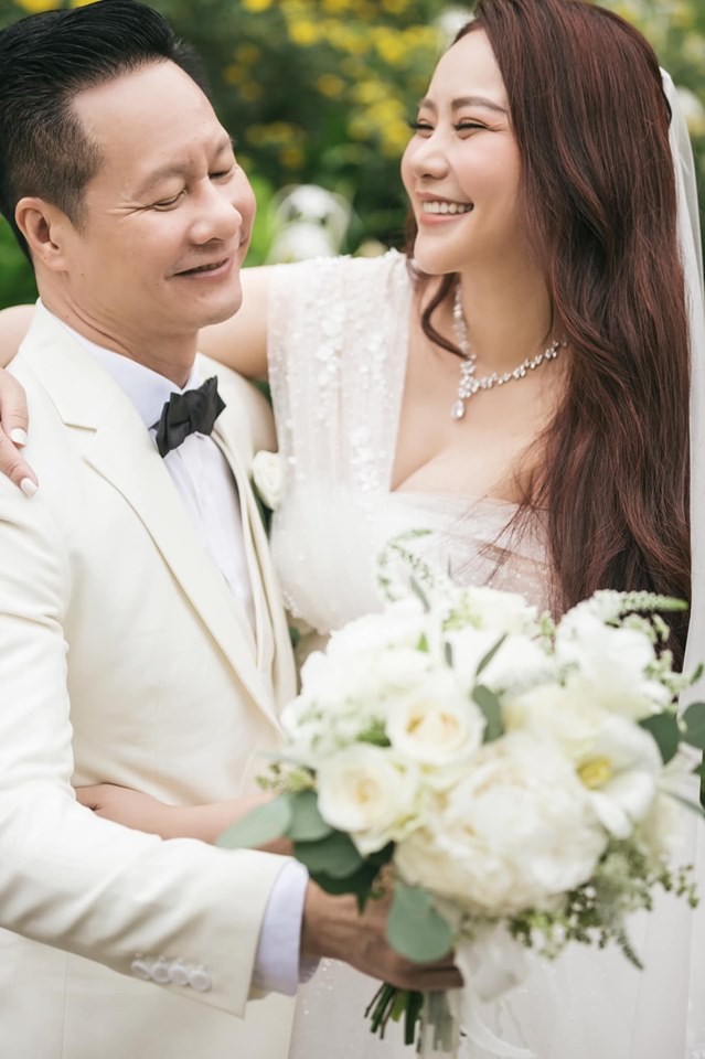 Showbiz 3/9: Vừa nhận danh hiệu NSND, Minh Hằng đã gặp nạn ảnh 3