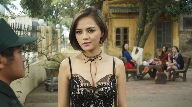 Showbiz 17/7: Nữ MC bị rụng răng khi đang lên sóng trực tiếp ảnh 5
