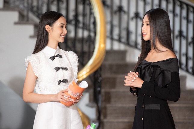 Showbiz 14/10: Lệ Quyên tung ảnh bikini nóng bỏng khiến fan khó rời mắt ảnh 4