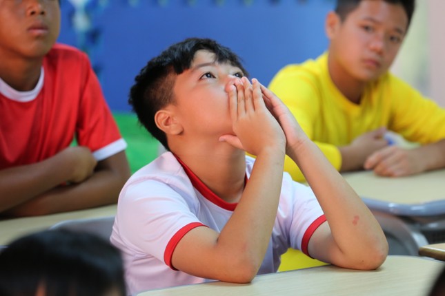 HLV Nguyễn Hồng Sơn bị học trò viết đơn ‘khiếu nại’ tại show truyền hình thực tế ảnh 2