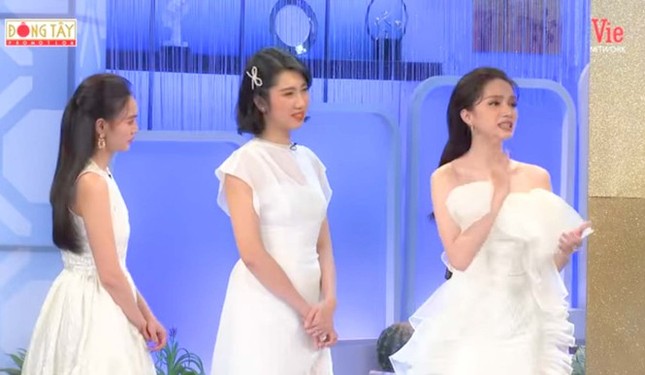 Showbiz 29/10: BTV thời tiết VTV chia sẻ 2 ngày 'trực chiến' bão số 9 với 30 lần lên sóng ảnh 4