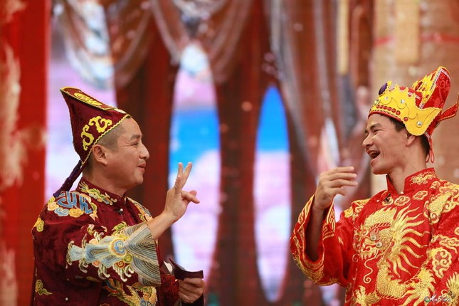 Showbiz 22/12: 'Bạn gái tin đồn' lên tiếng về nghi vấn hẹn hò Quang Hải ảnh 2