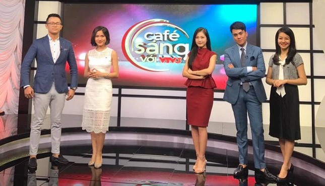 Showbiz 29/12: Điều Thủy Tiên thích nhất của Công Vinh là 'ở dơ' ảnh 1