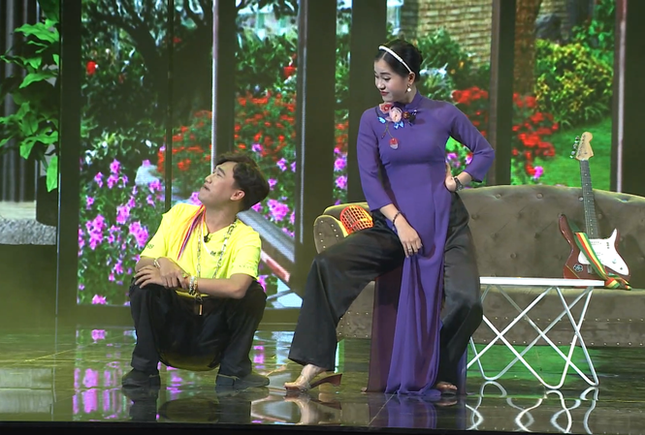 Showbiz 13/2: Phillip Nguyễn nói cảm ơn Linh Rin trước thềm Valentine ảnh 2