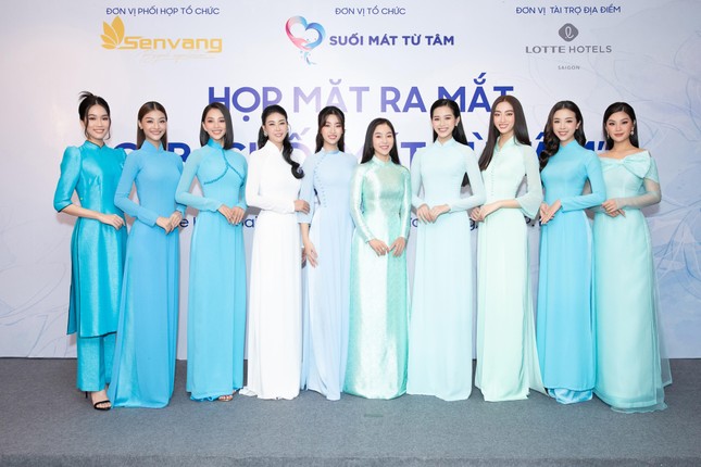 Hoa hậu Đỗ Thị Hà đẹp dịu dàng sánh vai cùng dàn hậu ‘đỉnh cao’ ảnh 15