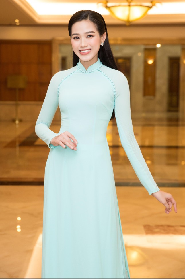 Hoa hậu Đỗ Thị Hà đẹp dịu dàng sánh vai cùng dàn hậu ‘đỉnh cao’ ảnh 2