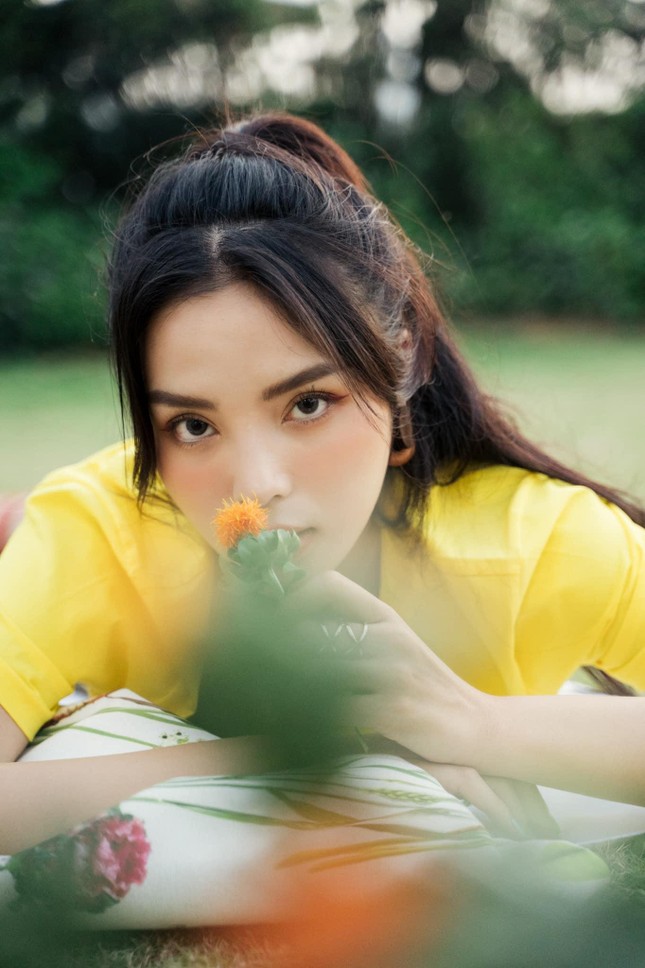 Hoa hậu Kỳ Duyên tung loạt ảnh bikini nóng hơn nắng hè ảnh 9
