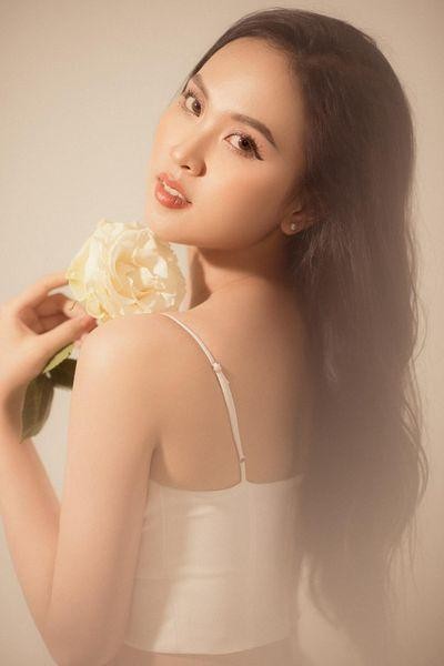 Nhan sắc ngọt ngào của người đẹp Nghệ An hai lần dự thi Hoa hậu Việt Nam ảnh 9