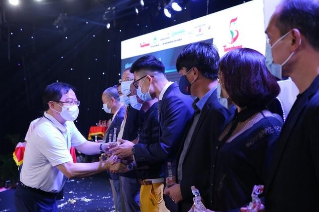 Tri ân các đơn vị đồng hành cùng Quỹ Hỗ trợ Tài năng trẻ Việt Nam và Tiền Phong Golf Championship ảnh 6