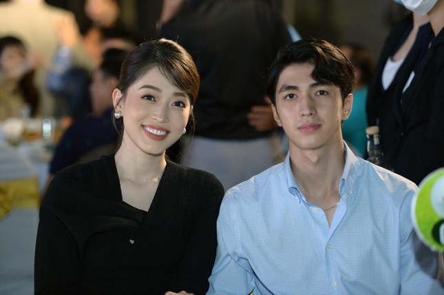 Sau cảnh quay nhớ đời trong ’11 tháng 5 ngày’, Phương Nga- Bình An ngọt ngào phát 'sốt' ảnh 3