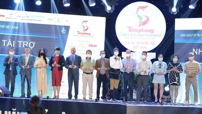 Tri ân các đơn vị đồng hành cùng Quỹ Hỗ trợ Tài năng trẻ Việt Nam và Tiền Phong Golf Championship ảnh 3