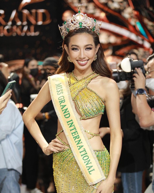 Trước Thuỳ Tiên, đại diện những quốc gia nào từng đăng quang Miss Grand? ảnh 9