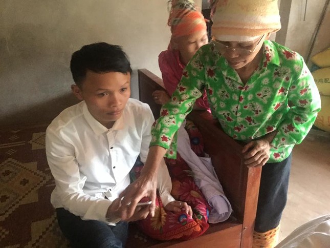 Nghi can sát hại hai bố con đi lấy mật ong đã tự tử trong rừng ảnh 3