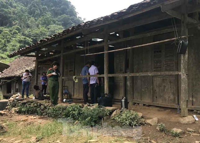 Điều tra vụ người đàn ông chết ngồi trên cổ bị thắt sợi dây thừng ảnh 1
