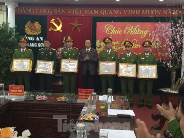 Lạng Sơn khen thưởng ban chuyên án mang bí số 102G ảnh 2