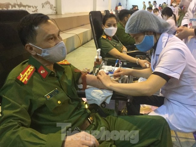 Hiến máu tình nguyện nơi biên ải ảnh 6