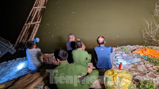 Lạng Sơn: Thâu đêm tìm người mất tích ở đập Nà Tâm ảnh 2