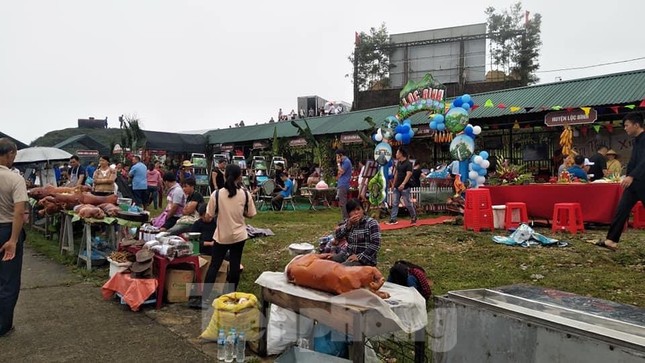 Chen chân trẩy hội Mẫu Sơn ảnh 4