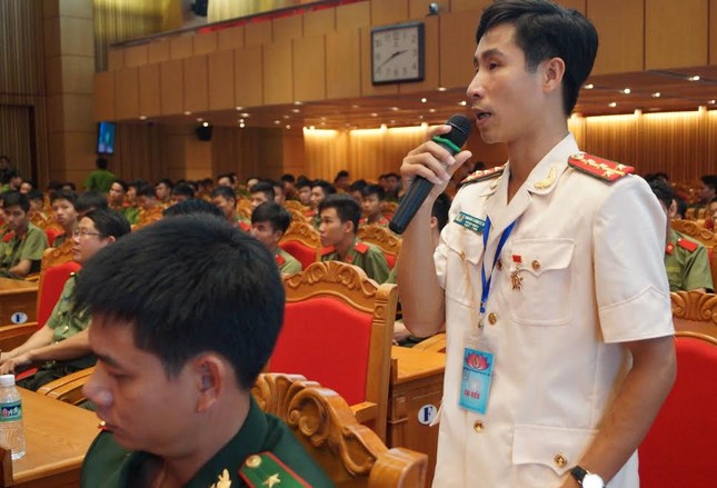 Thanh niên rèn đức ảnh 2