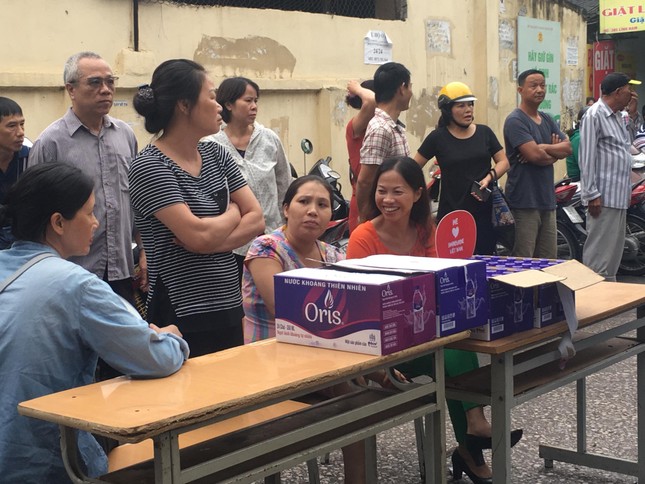 Thí sinh hào hứng làm thủ tục nhập thi THPT quốc gia 2019 ảnh 6