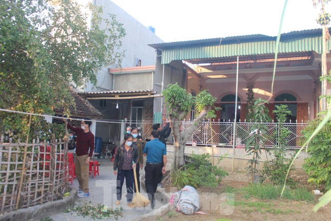 Ngày đêm ngóng tin chồng, con và cháu trai gặp nạn trên biển ảnh 2