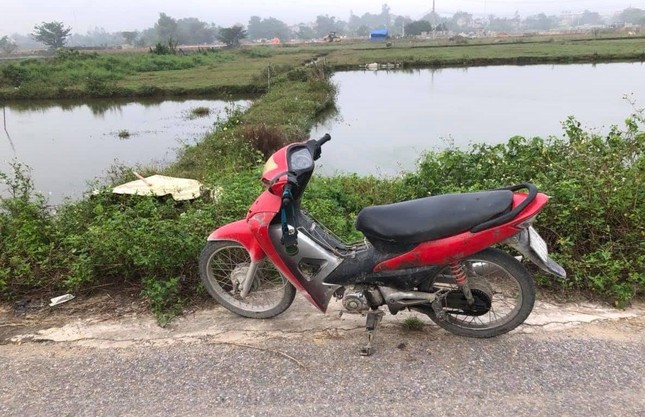 Phát hiện thi thể nam thanh niên cạnh nghĩa trang ảnh 1