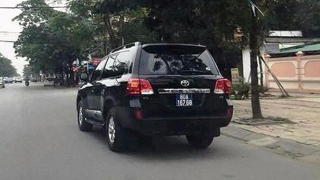 Đấu giá công khai hai chiếc siêu xe được doanh nghiệp tặng ảnh 1
