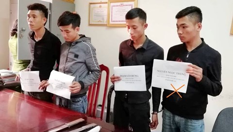 Bắt nhóm côn đồ dùng kiếm chém đứt gân tay cha trước mặt con ảnh 1