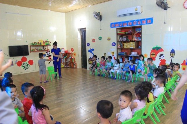 Vụ cô giáo mầm non quỳ gối xin nhà chức trách: Chủ đầu tư nói gì? ảnh 2