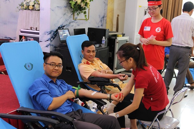'Giọt hồng xứ Nghệ' lan tỏa nghĩa cử đẹp trong cộng đồng ảnh 4