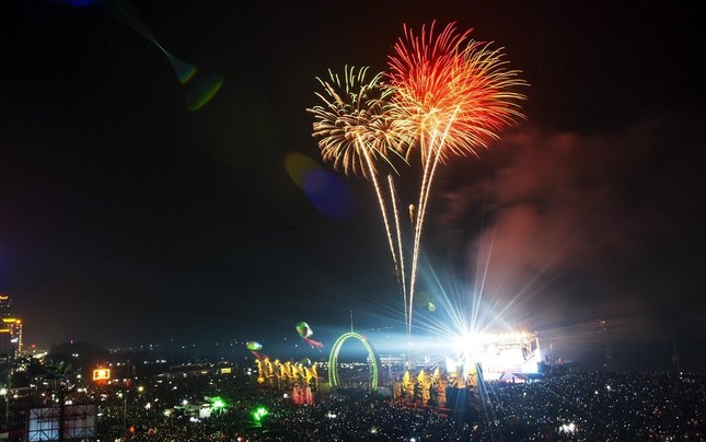 Phó Thủ tướng Vương Đình Huệ đánh trống khai hội du lịch Cửa Lò 2019 ảnh 3