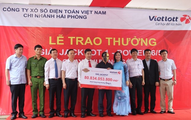 Người đàn ông Nghệ An trúng Vietlott Jackpot hơn 80 tỷ đồng ảnh 1