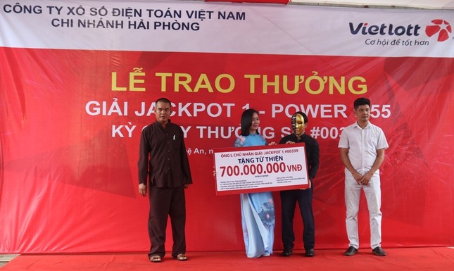 Người đàn ông Nghệ An trúng Vietlott Jackpot hơn 80 tỷ đồng ảnh 2