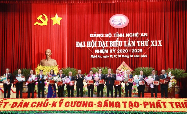 Nghệ An bế mạc Đại hội đại biểu Đảng bộ lần thứ XIX ảnh 3