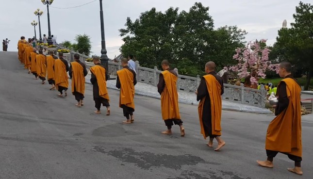 Hình phạt sám hối Đại tăng dành cho trụ trì chùa Ba Vàng nặng cỡ nào? ảnh 1