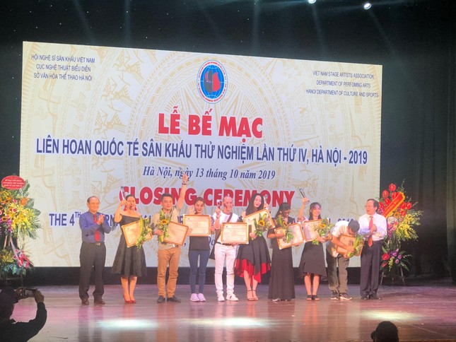 Vở kịch của cố NSND Anh Tú đồng đạo diễn được giải Vàng LH thử nghiệm ảnh 2