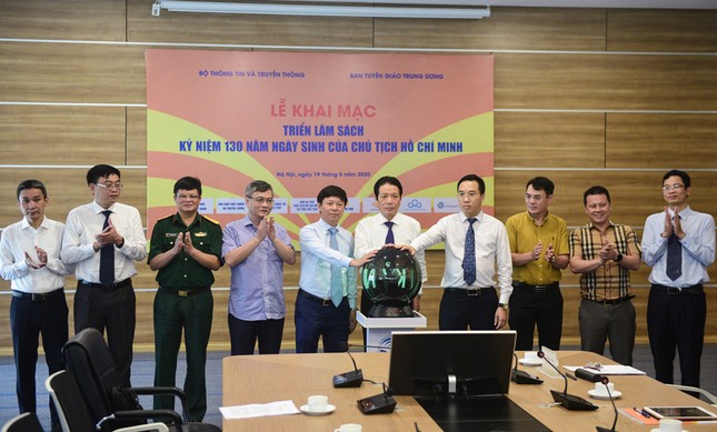 Triển lãm trực tuyến hơn 700 xuất bản phẩm về Chủ tịch Hồ Chí Minh ảnh 3