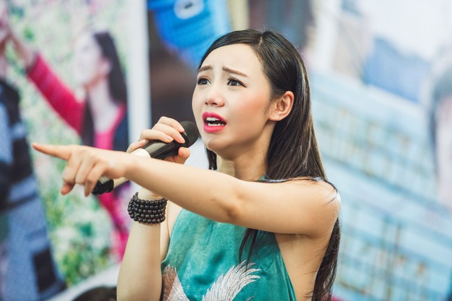 Xuân Nghị và dàn diễn viên ‘Nhà trọ Balanha’ 'quậy' tung trường mầm non ảnh 9