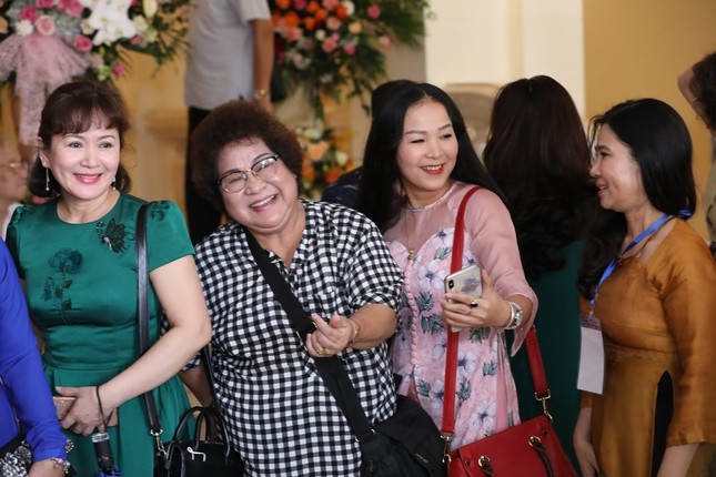 Nghệ sĩ hội ngộ Ngày giỗ tổ nghề sân khấu, NSND Tự Long hát chèo trình tổ ảnh 3