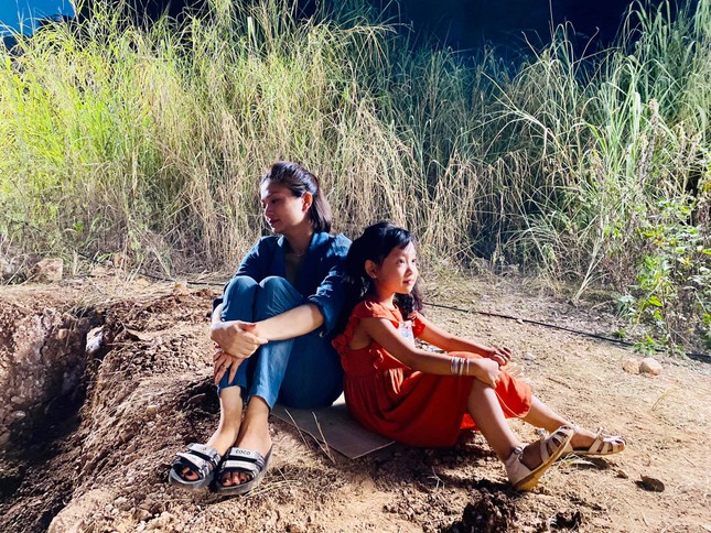 Mạnh Trường sánh vai Kiều Anh 'Phía trước là bầu trời' trong phim mới ảnh 3