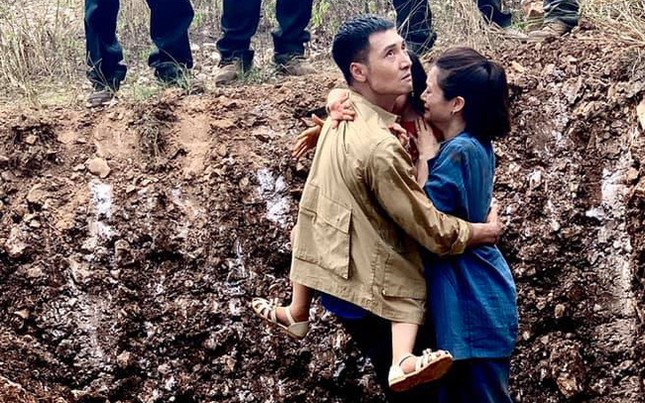 Mạnh Trường sánh vai Kiều Anh 'Phía trước là bầu trời' trong phim mới ảnh 2