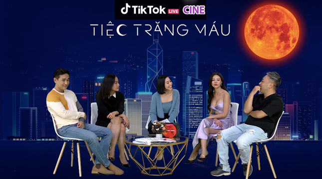 Hứa Vĩ Văn, Hồng Ánh và đạo diễn Dũng 'khùng' 'bóc phốt' lẫn nhau ảnh 1