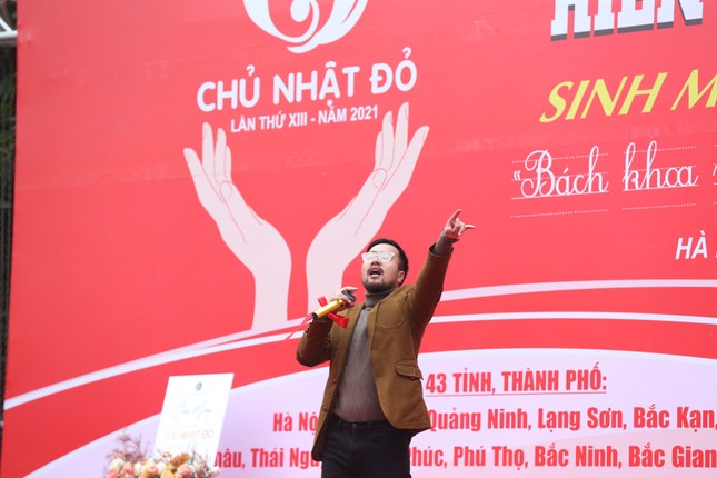 NSƯT Xuân Bắc khuấy động Chủ nhật Đỏ, nhận Bằng khen của Bộ Y tế ảnh 1