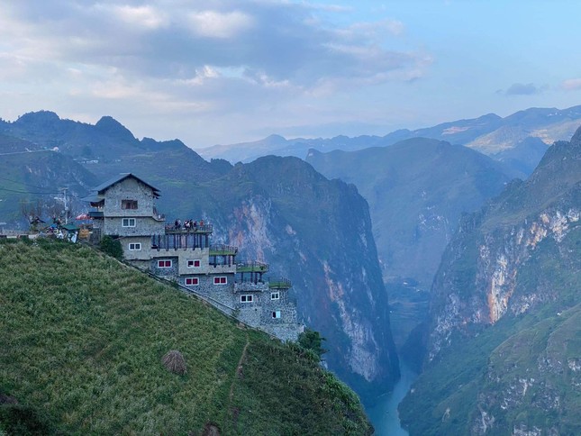 Hà Giang kiểm tra thực tế, công trình Panorama Mã Pì Lèng cải tạo vẫn sai ảnh 1