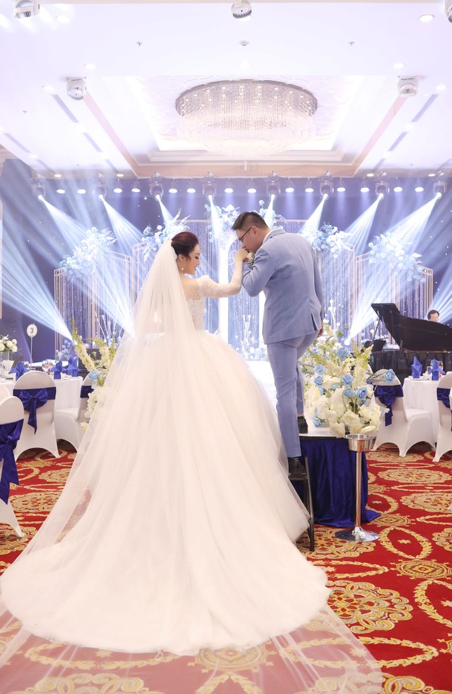 Ca sĩ Tân Nhàn bất ngờ kết hôn với một Phó giáo sư trẻ ảnh 3