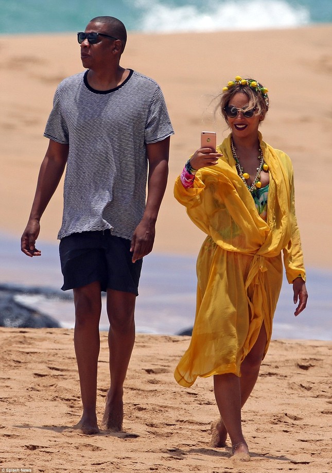 Vợ chồng Beyonce ngọt ngào tình tứ ở Hawaii ảnh 6