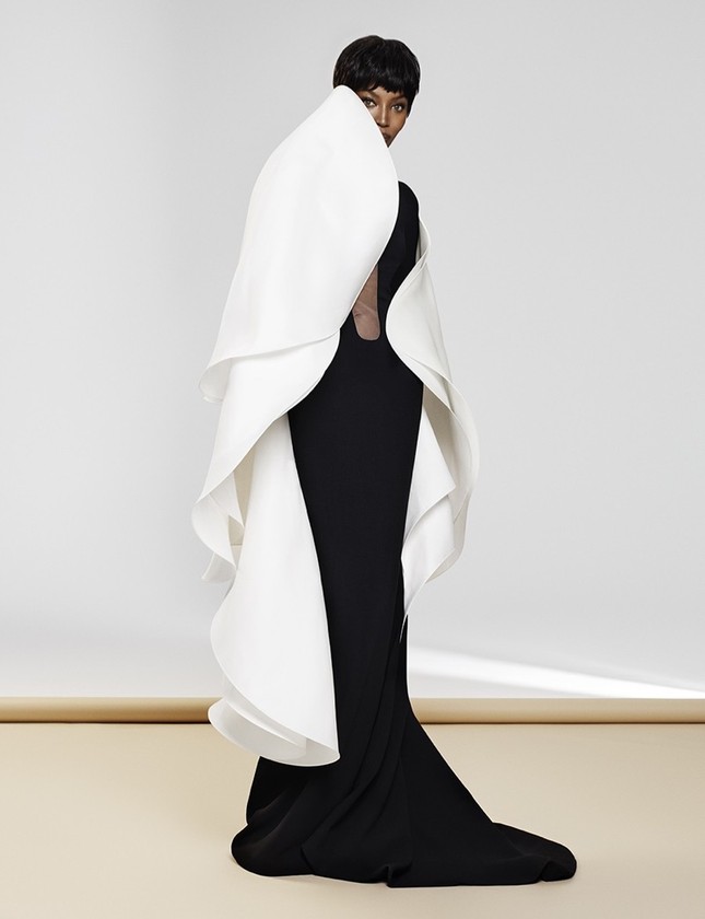 Siêu mẫu lừng danh một thời Naomi Campbell giờ ra sao? ảnh 6